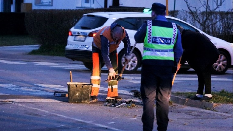 Mladić kod Siska skrivio sudar pa iz pištolja pucao u drugog vozača