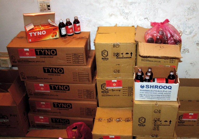 Sigurnosni propusti, slab nadzor: Kako djeca umiru od indijskog sirupa za kašalj