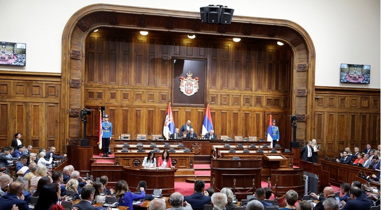 Srbija dobila novi parlament, sutra izbor parlamentarnih tijela