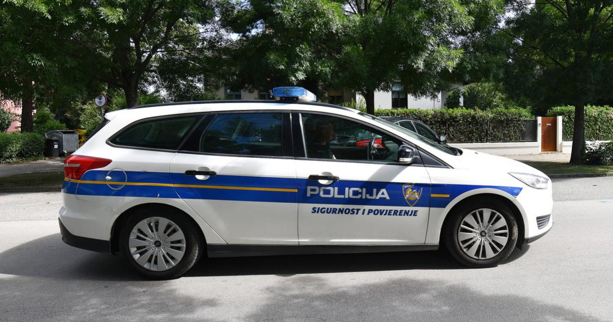 Varaždinski policajac udaljen iz službe zbog nasilja prema građaninu