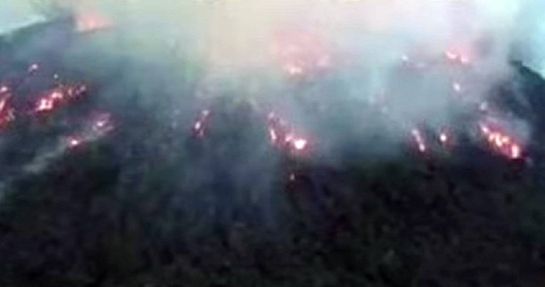Tisuće hitno evakuirane nakon eksplozivne erupcije vulkana na karipskom otoku
