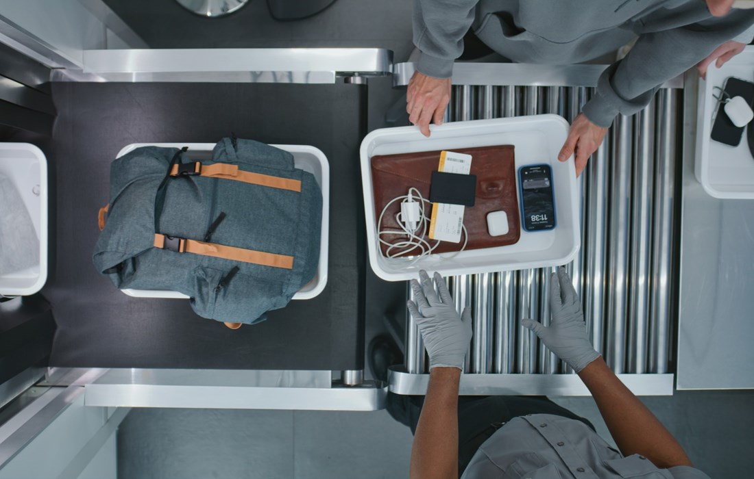 Savjet agentice: Ne stavljajte mobitel u posudu na sigurnosnoj provjeri na aerodromu