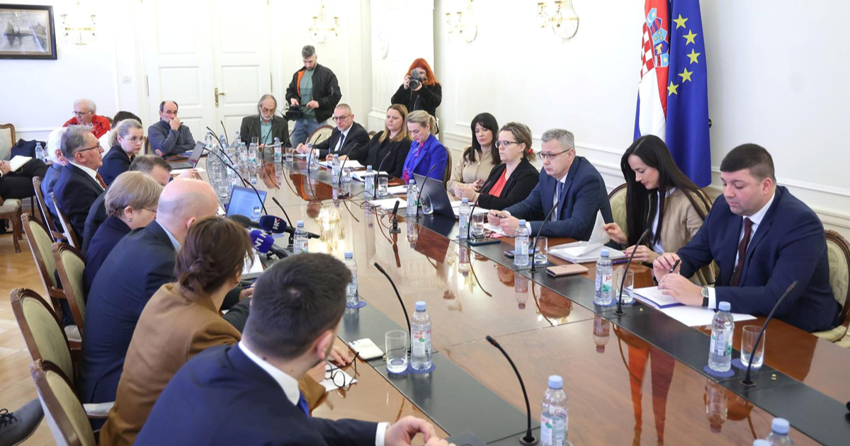 Novosti nezadovoljne koliko će dobiti od države: "Politički udar fašističke desnice"