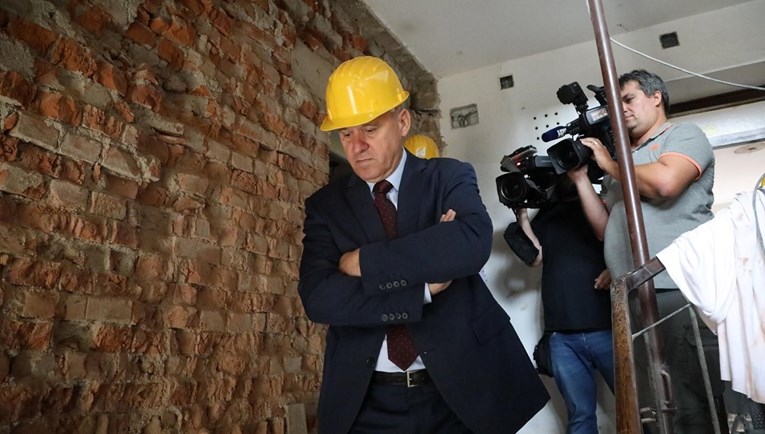 Bačić posjetio Glinu: "Korisnike kontejnera očekuju kvalitetni stambeni prostori"
