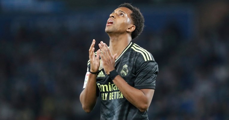 Odveo Real do titule, a onda su mu provalili u kuću