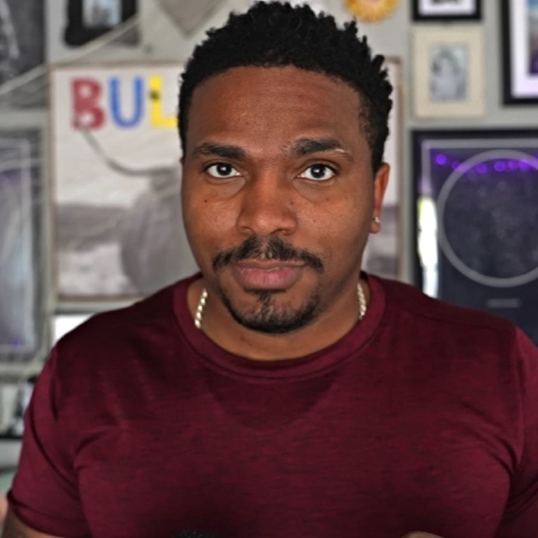 Muškarac s dijagnozom narcizma govorio o tome kako je shvatio da je drugačiji