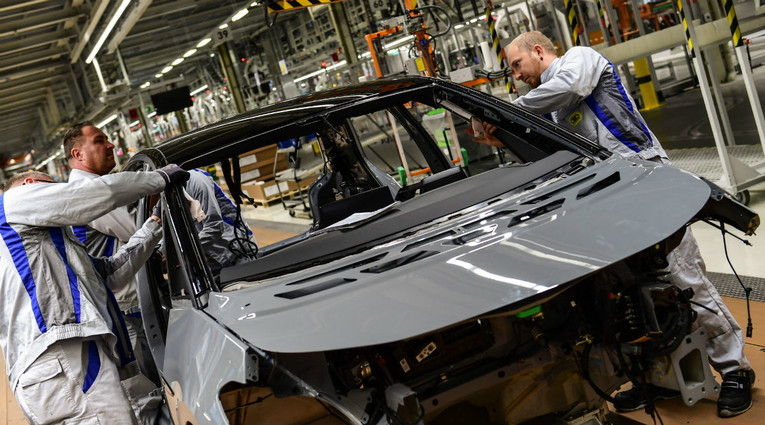 Narudžbe u njemačkoj industriji u listopadu neočekivano pale