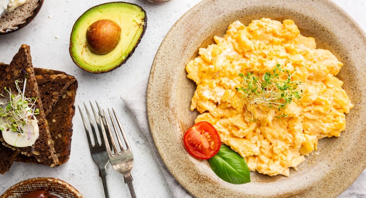 Trikovi koje hotelski kuhari koriste za savršeno pečena jaja