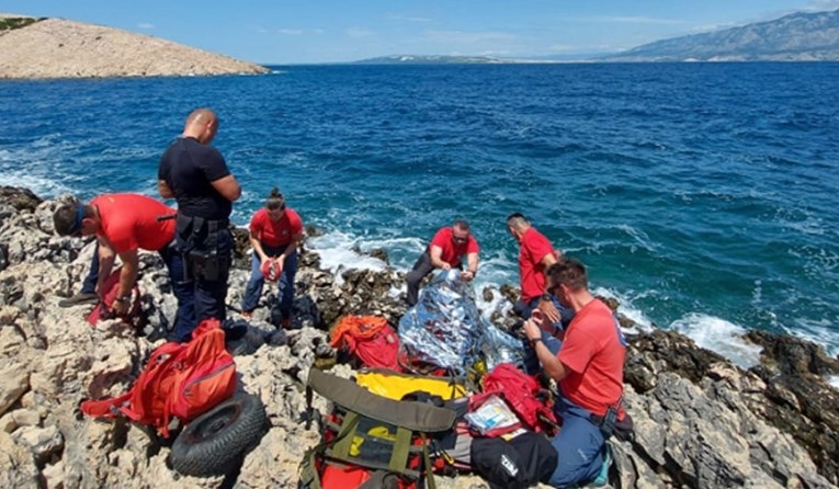 Turisti spašeni sa stijena na Pagu: Pili smo vlastiti urin, spasio nas mobitel