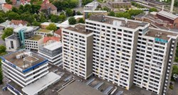 Ovaj neboder u Njemačkoj je novo veliko žarište. Građani traže potpunu karantenu