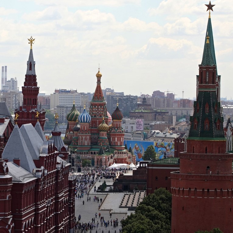 CNN: Rusija i Kina pokušavaju regrutirati ljude kojima je Trumpova vlada dala otkaz