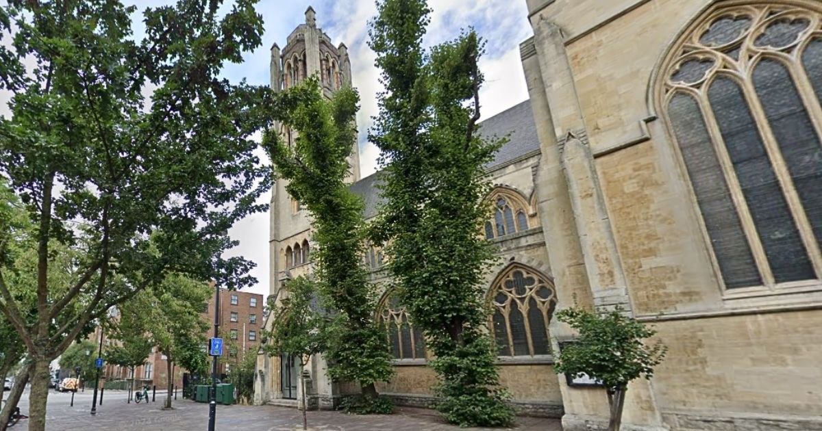 Mrtva beba ostavljena u torbi ispred crkve u Londonu, policija objavila nove detalje