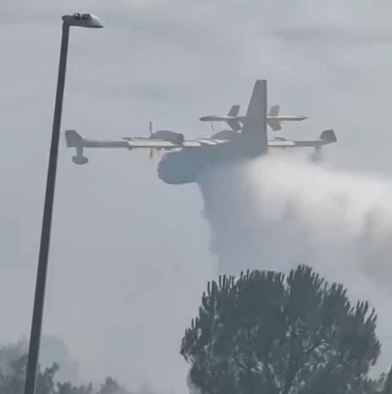 VIDEO Izbio požar u zadarskom predgrađu, brzo je lokaliziran