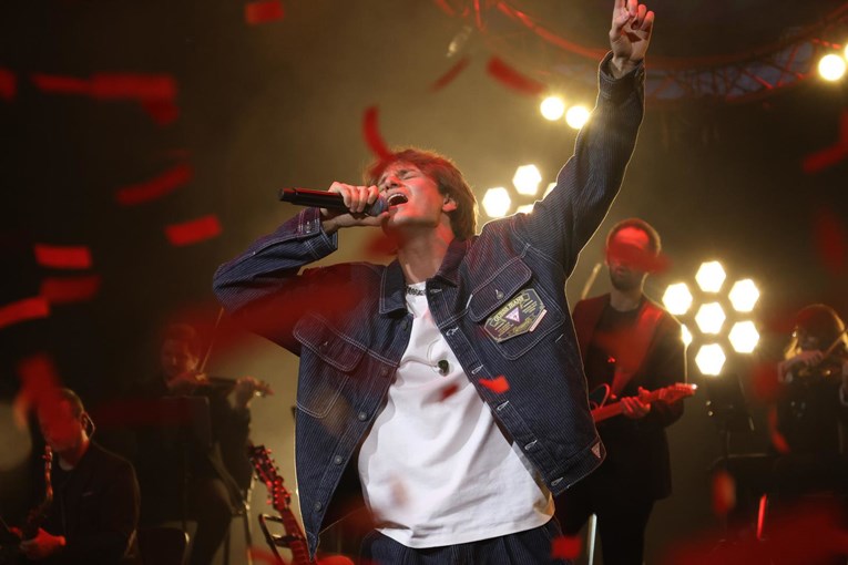 Jozinović je rasprodao 9. koncert u Sava Centru. Samo jedna osoba održala ih je više