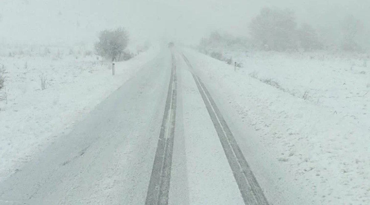 FOTO Snijeg i jak vjetar stvaraju probleme na zapadu BiH