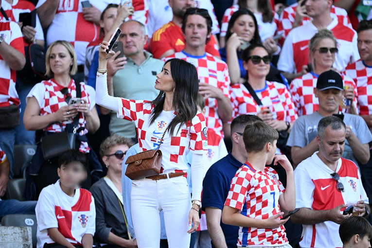 Hrvatski navijači preplavili Berlin, Španjolci se na stadionu nisu ni vidjeli