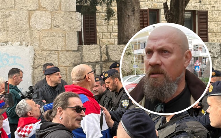 Dežulović nakon prosvjeda ispred kuće njegovih roditelja: "To je huškanje i linč"