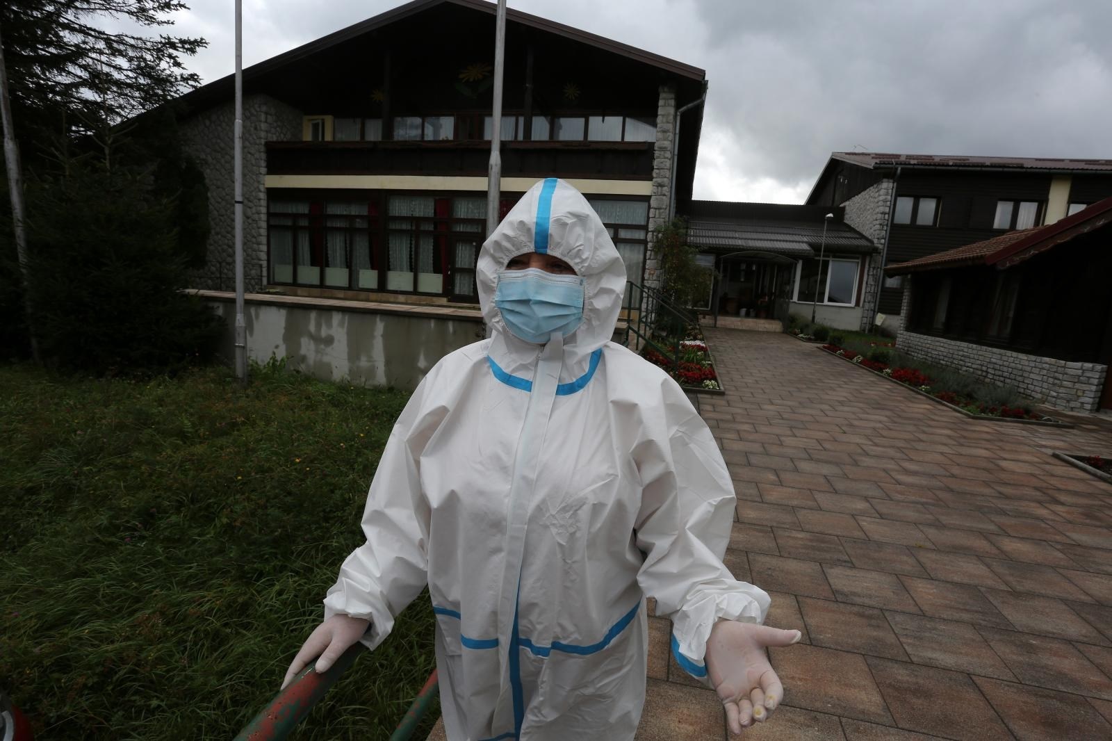 Umrle tri zaražene osobe iz doma za starije u Delnicama