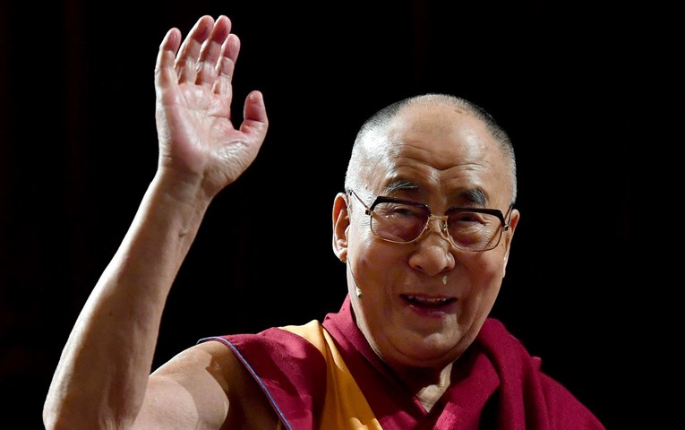 Dalaj-lama pušten iz bolnice