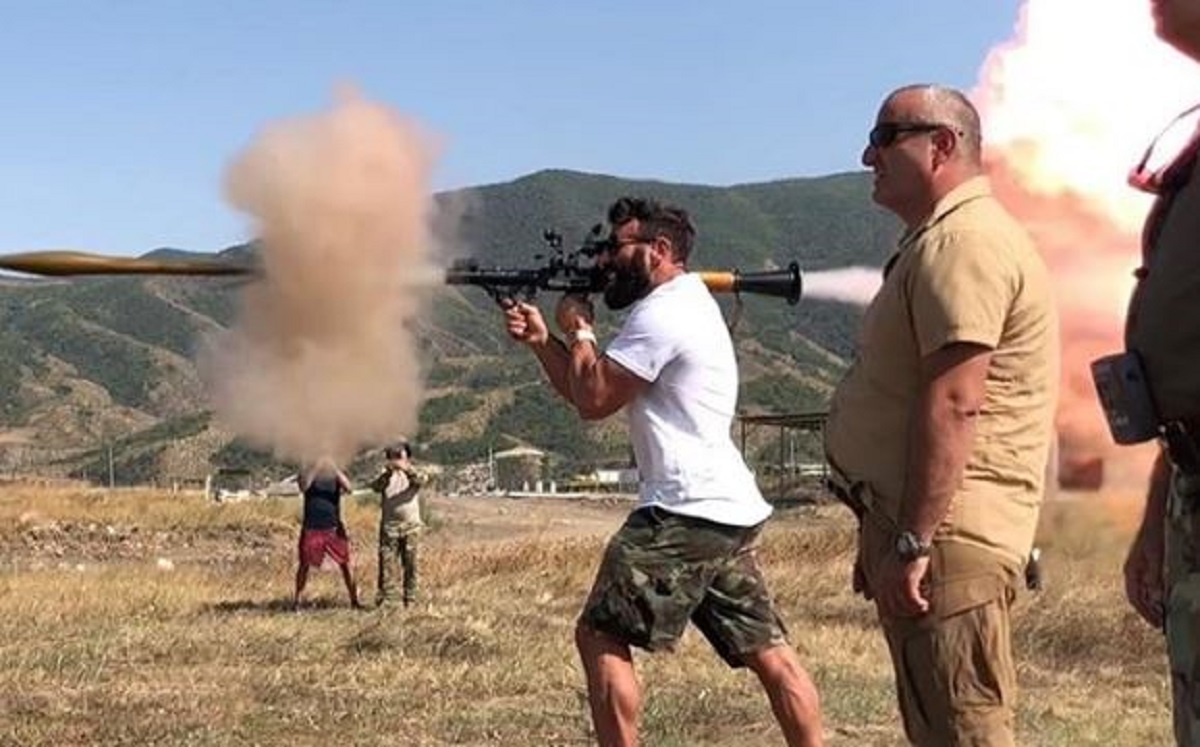 Dan Bilzerian postao građanin Armenije i to proslavio kako samo on zna