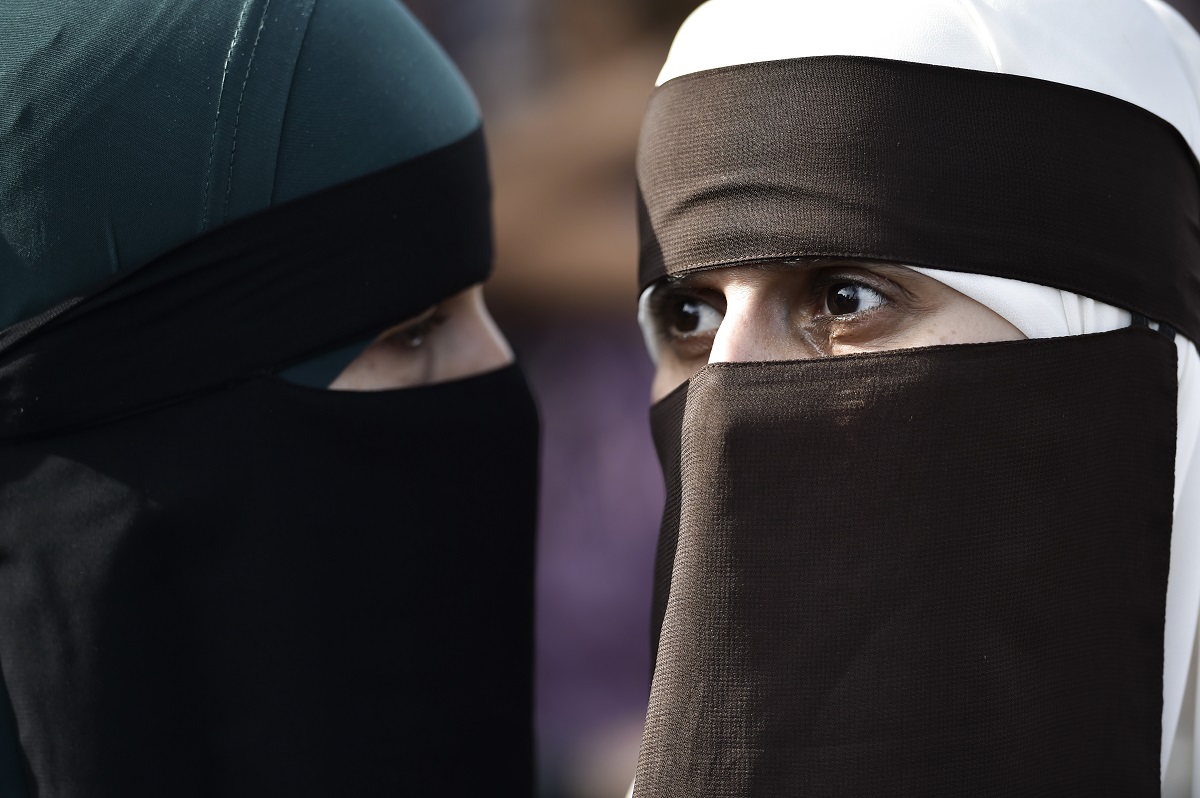 VIDEO Muslimanke u Danskoj prosvjedovale protiv zabrane pokrivanja lica