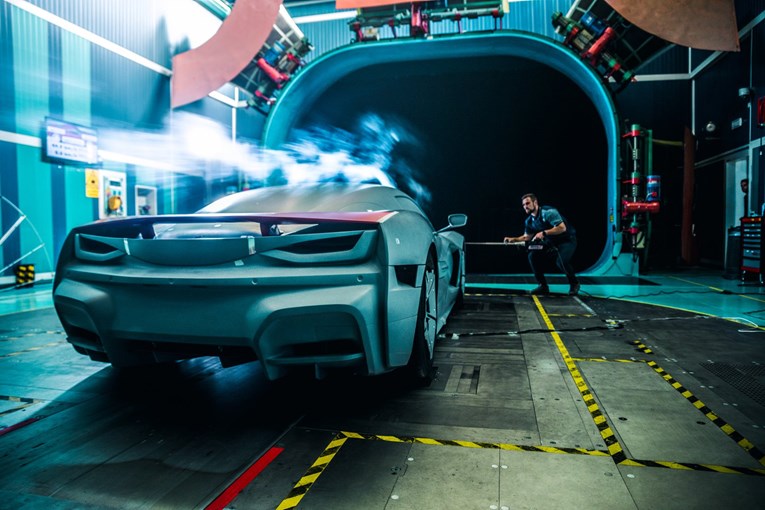 FOTO Rimac objavio slike auta prije testiranja. Izgleda moćno
