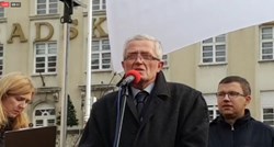VIDEO Nastavnici prosvjedovali u Zagrebu, pojavio se profesor iz Čakovca