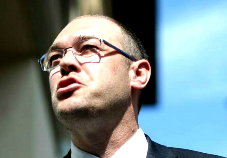 Pogledajte Stierov odgovor Plenkoviću: "Ne isključujem mogućnost preuzimanja stranke"