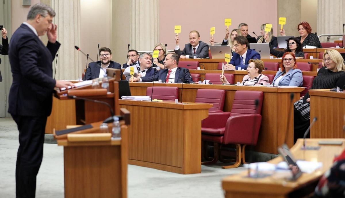 Oporba: Proračun promašen i lažan. HDZ: Realan je i održiv