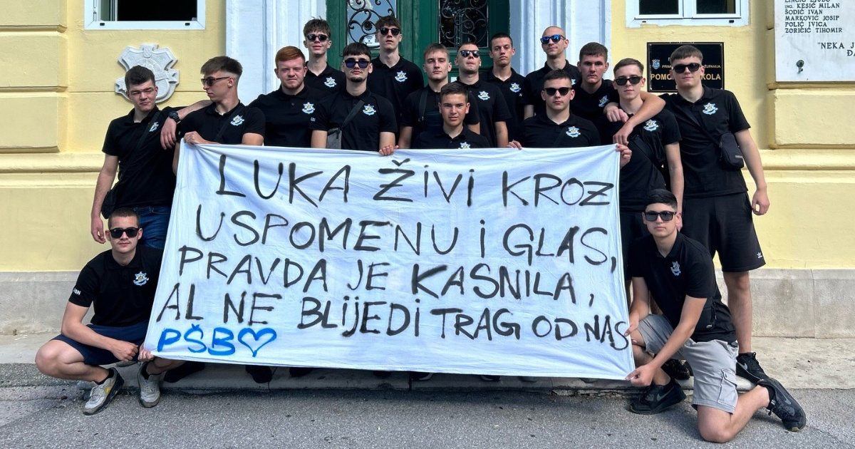 Jedan transparent posebno je dirnuo Hrvatsku: "Luka živi kroz uspomenu i glas"