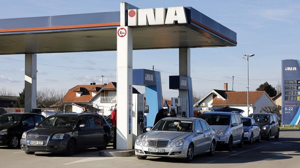 Orban je očajnim potezima Mađare potjerao da kupuju u Hrvatskoj