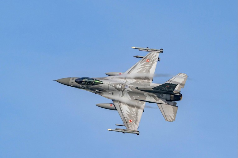 Poljska aktivirala vojsku zbog ruskih napada. Privremeno zatvorena dva aerodroma