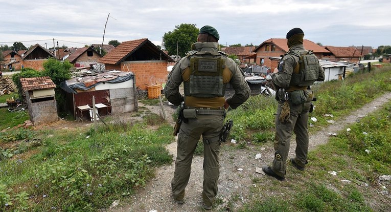Međimurska policija sinoć upala u romska naselja i oduzela pet zvučnika