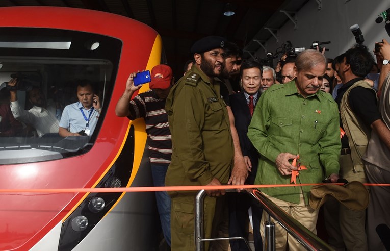 U Lahoreu otvoren metro, radi se o prvoj podzemnoj željeznici u Pakistanu