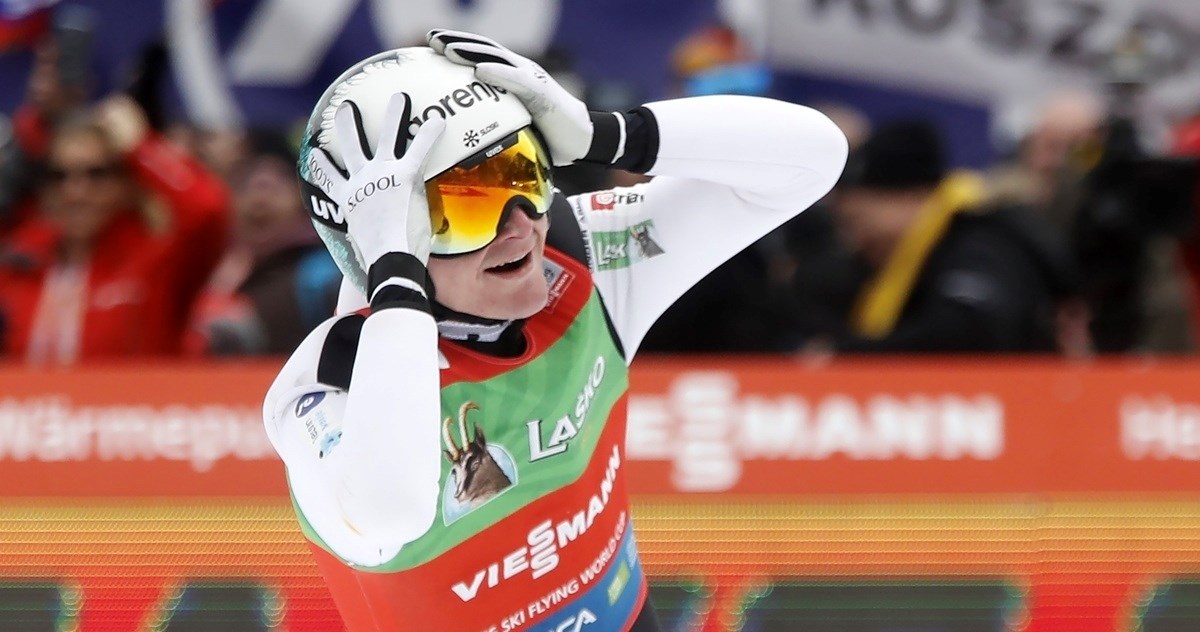 Slovenac preletio Planicu. Pogledajte najduži let u povijesti skijaških skokova