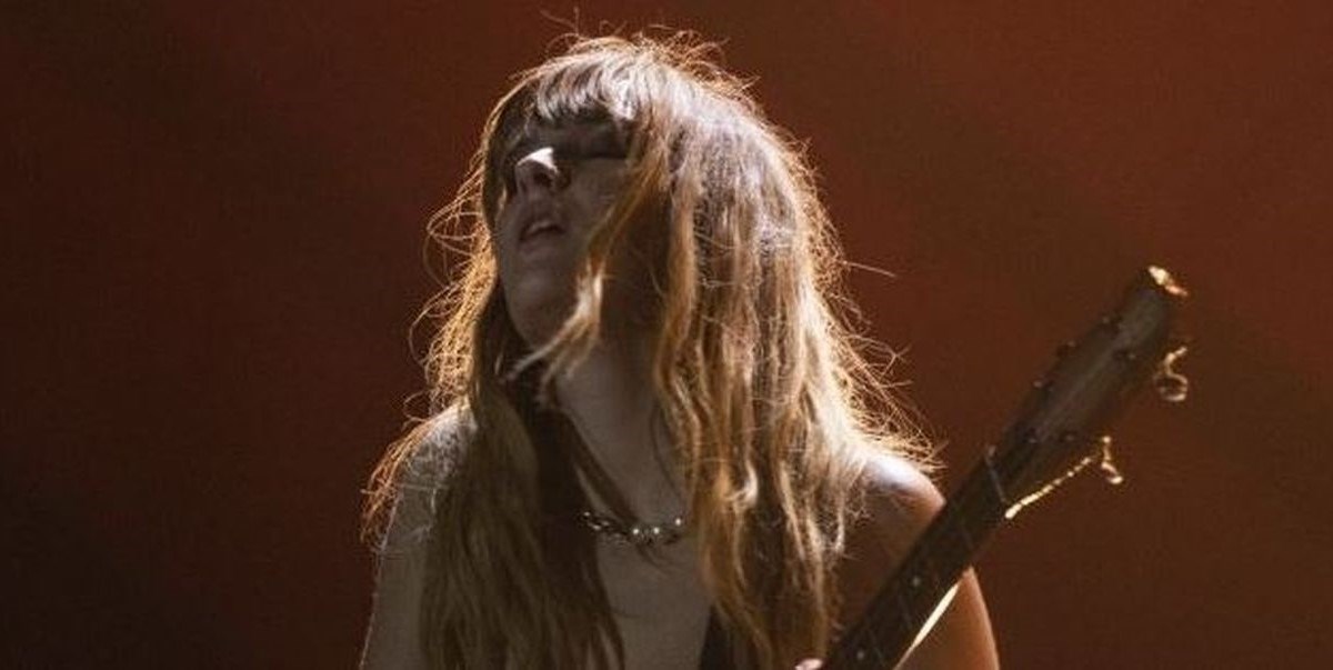 Basistica Maneskina nastupila u toplesu na koncertu u Parizu