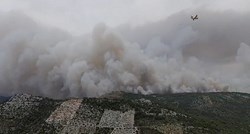 VIDEO Pogledajte kako veliki požar kod Šibenika izgleda iz zraka