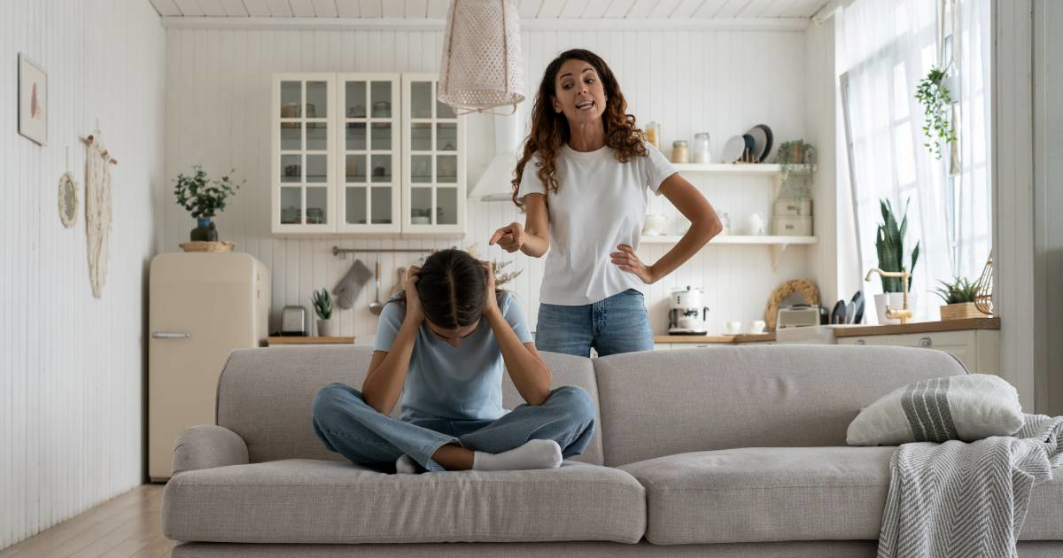 11 znakova da ste odrasli uz izrazito kritične roditelje