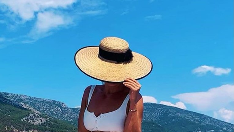 Sandra Perković pozirala u bijelom bikiniju na jahti