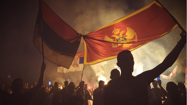 Politički skupovi prije mjesec i pol razlog su širenja korone u Crnoj Gori
