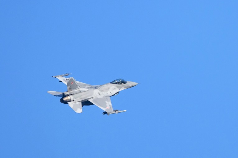 Poljska: F-16 presreli ruski avion koji je letio bez plana leta