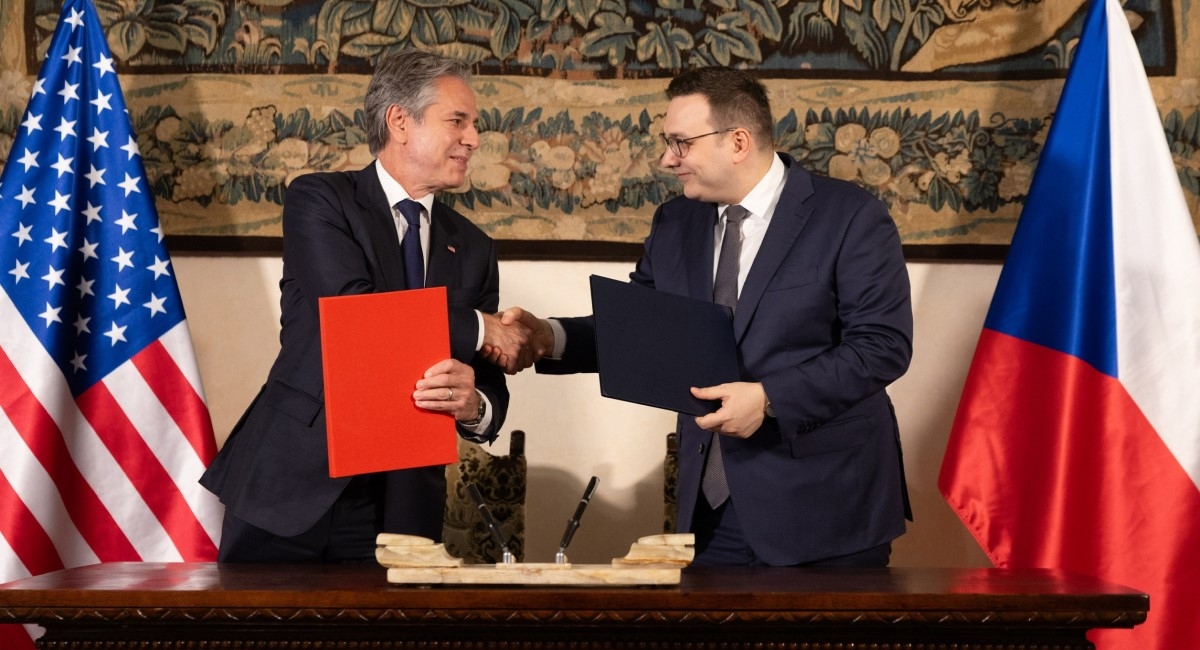 SAD i Češka potpisale memorandum o suradnji u borbi protiv dezinformacija