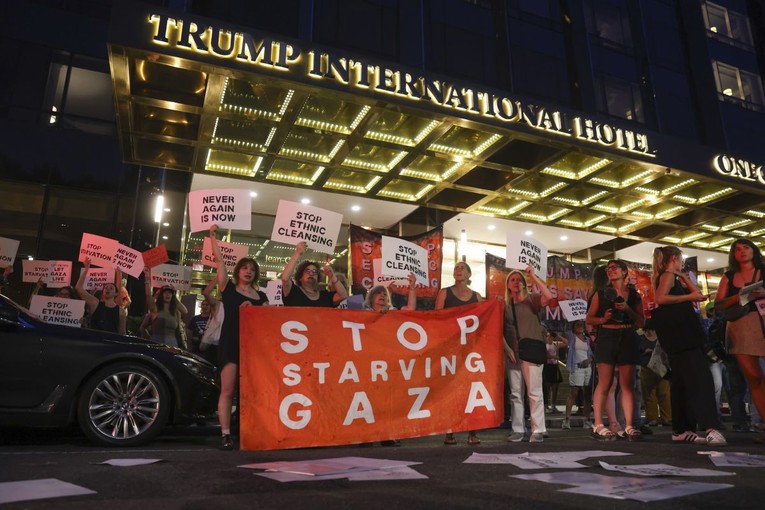 Trump uvodi nova pravila. Zbog političkih stavova može se ostati bez zelene karte
