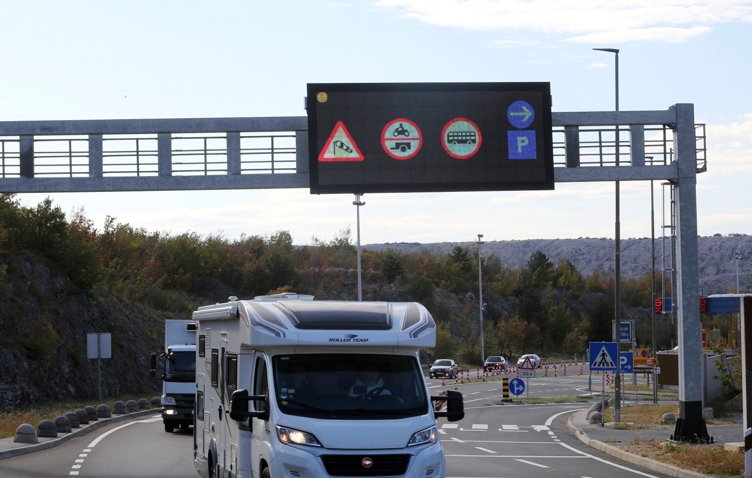 Promet pojačan na nekim dionicama, na autocesti Rijeka-Zagreb prometna nesreća