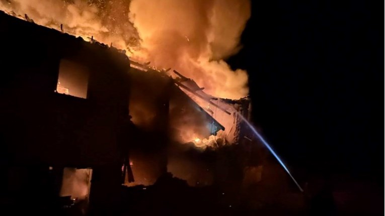 Novi ruski napadi na Ukrajinu, mnogi ostali bez struje i grijanja. Javio se Zelenski