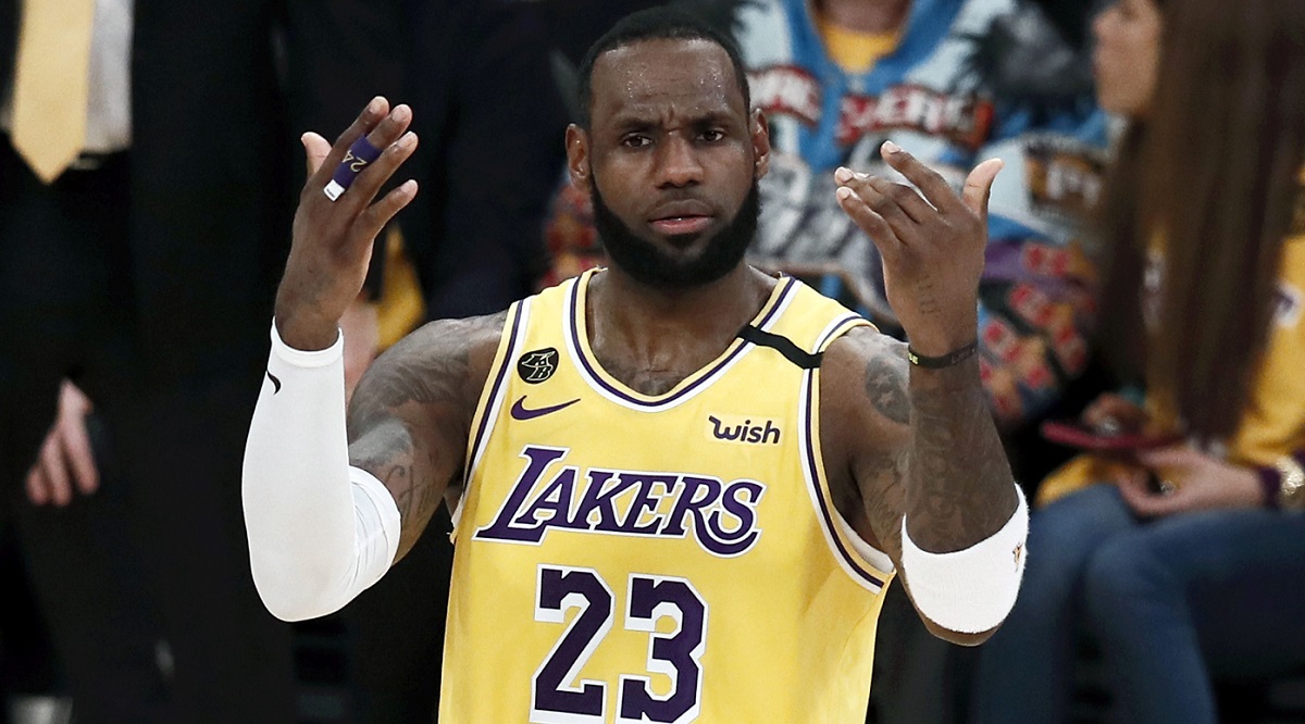 LeBron zapalio L.A. dalekometnim topništvom: Petom tricom zaredom izazvao ludilo