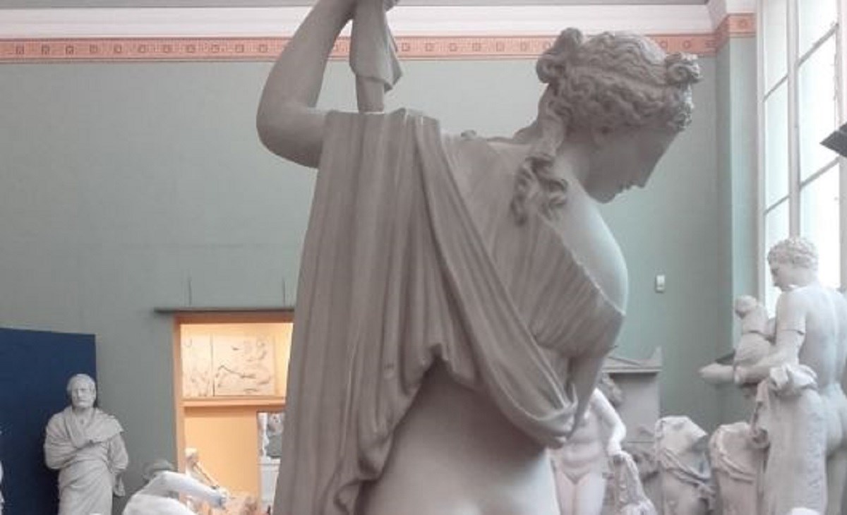 Muzeji se natječu koji ima bolju stražnjicu u kolekciji, fotke su hit na Twitteru