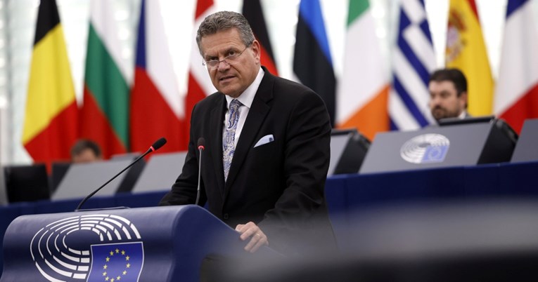 EU: Carinska stopa od 30 posto onemogućava trgovinu, želimo dogovor