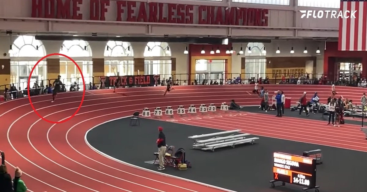 Ima 17 godina, visok je 196 cm, težak preko 100 kg i dominira u utrkama na 100 m