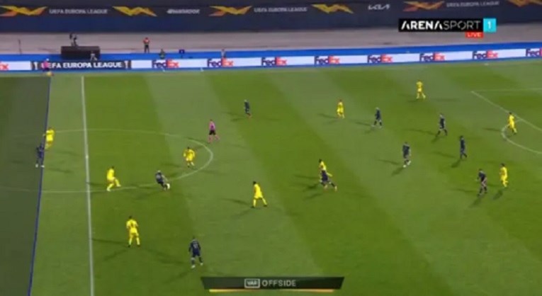 Dinamo je u 26. minuti zabio Villarrealu. Ovo je zaleđe zbog kojeg je gol poništen